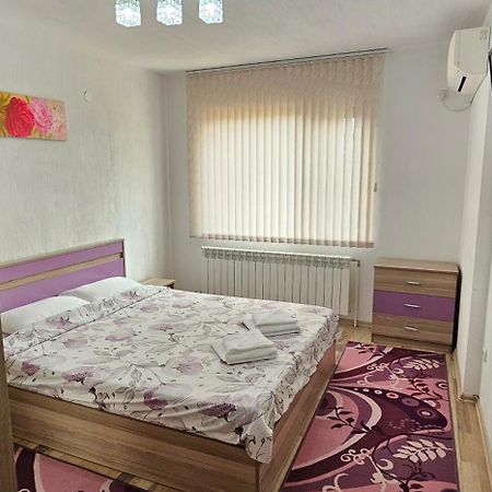 Д И В 1 - D & V 1 Apartment ساندانسكي المظهر الخارجي الصورة