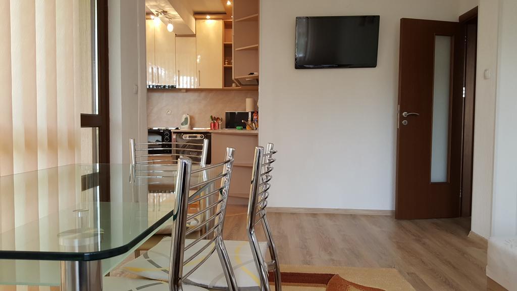 Д И В 1 - D & V 1 Apartment ساندانسكي المظهر الخارجي الصورة