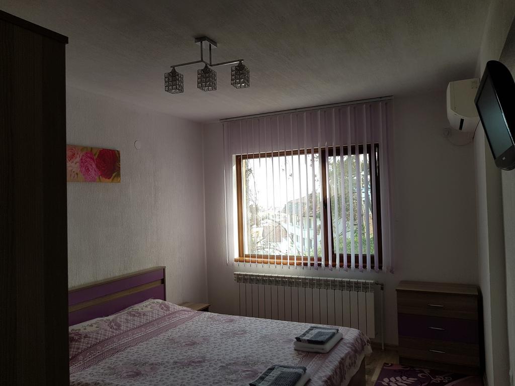 Д И В 1 - D & V 1 Apartment ساندانسكي المظهر الخارجي الصورة