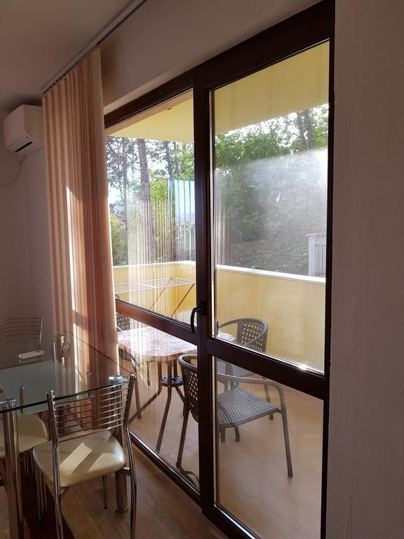 Д И В 1 - D & V 1 Apartment ساندانسكي المظهر الخارجي الصورة